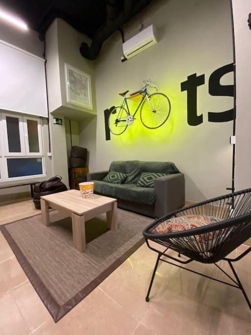 Apartment Ruzafa Roots, 12 Min To Centre, Smart Tv, Wine Valencia Luaran gambar