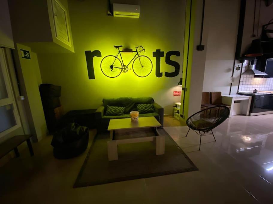 Apartment Ruzafa Roots, 12 Min To Centre, Smart Tv, Wine Valencia Luaran gambar